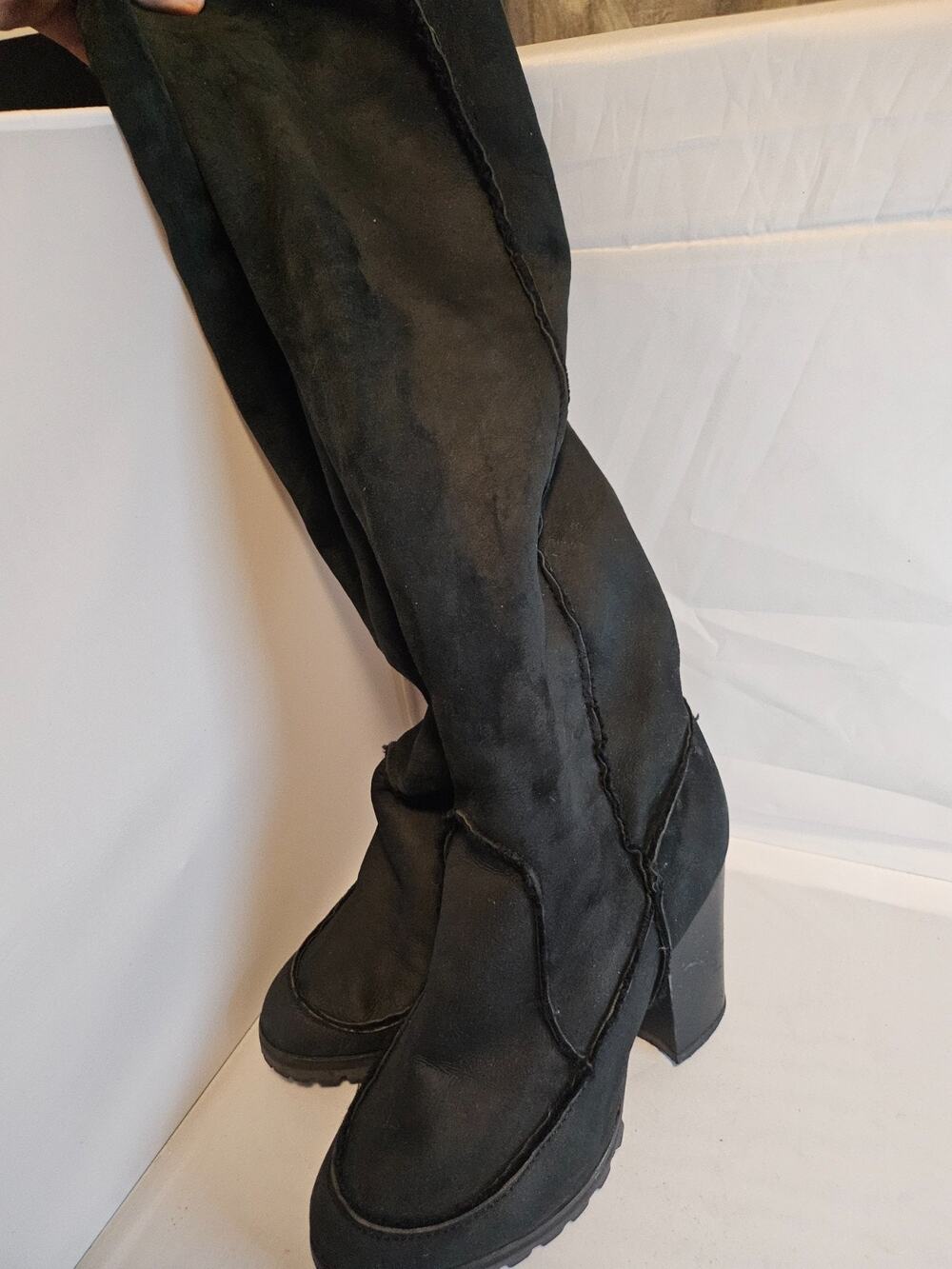 Fendi Black Suede Boots With Faux Fur Trim 37.5-6